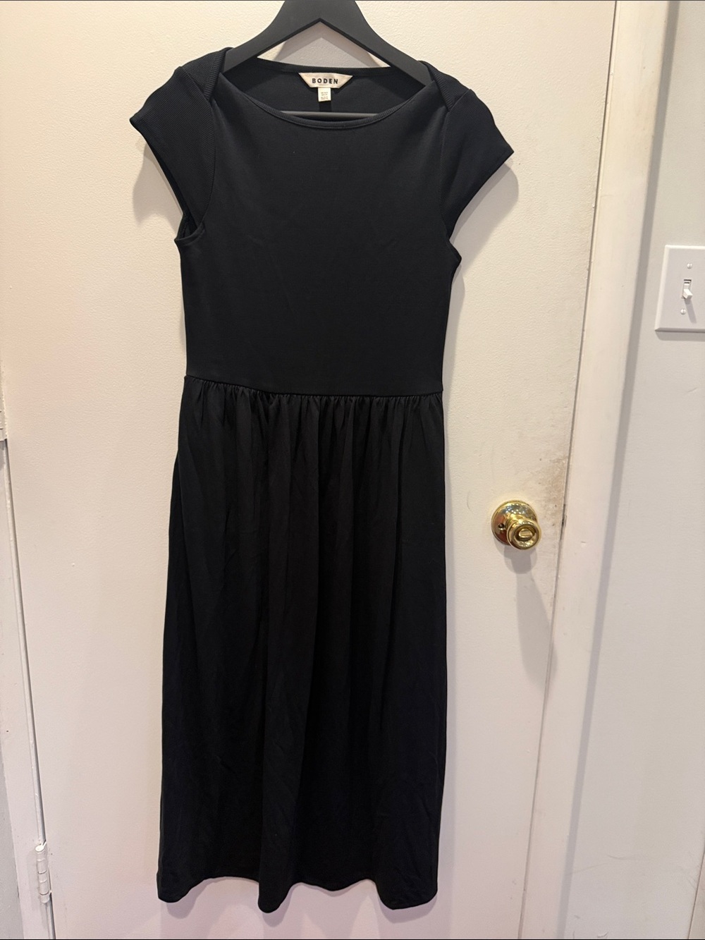 Boden Black Cap-Sleeve Gathered-Waist Midi Dress NWOT